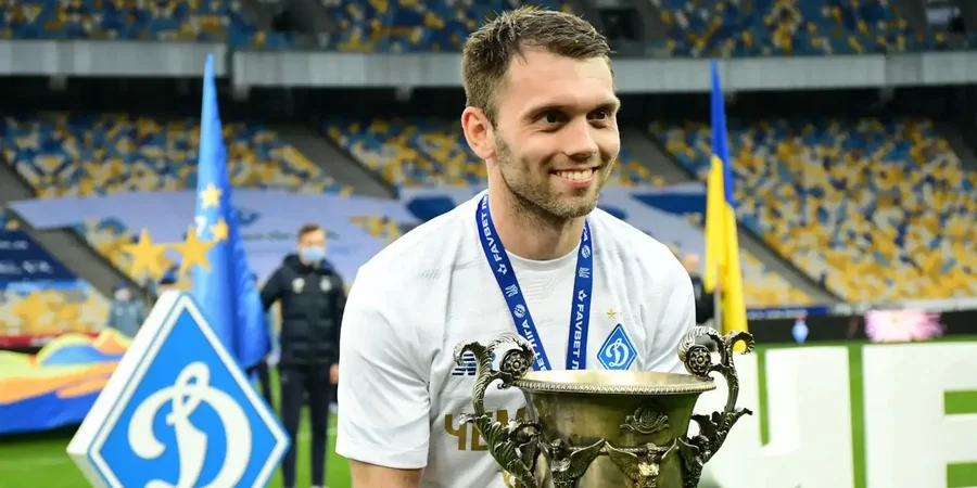 «Я не міг вчинити якось підло»: Караваєв розкрив деталі прощання з футболістами Динамо «Я не міг вчинити якось підло»: Караваєв розкрив деталі прощання з футболістами Динамо