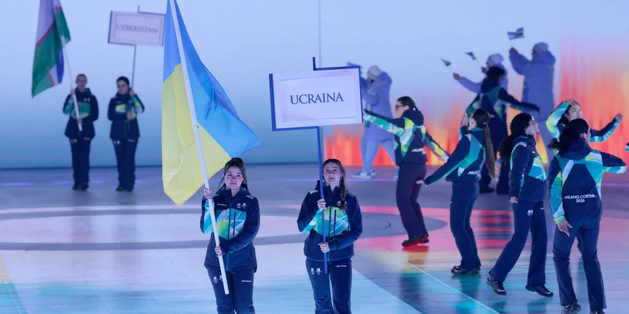 На церемонії відкриття Паралімпіади-2026 винесли прапор України, проігнорувавши вимогу НПК — фото На церемонії відкриття Паралімпіади-2026 винесли прапор України, проігнорувавши вимогу НПК — фото