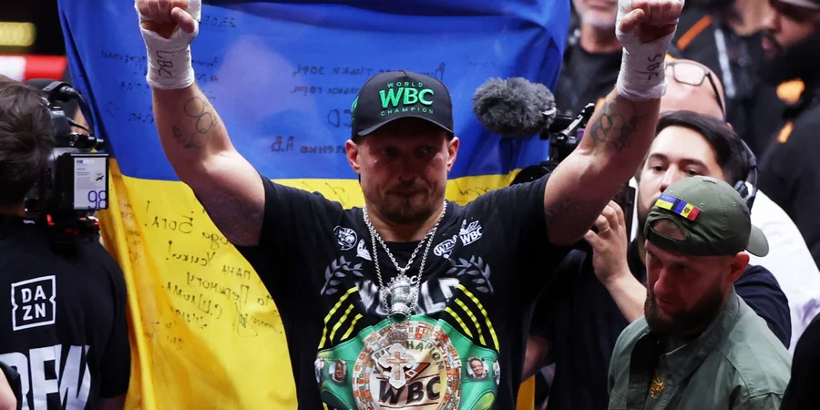 «Тільки мертвий не сказав…». Усик звернувся до критиків та вболівальників після перемоги над Верховеном «Тільки мертвий не сказав…». Усик звернувся до критиків та вболівальників після перемоги над Верховеном