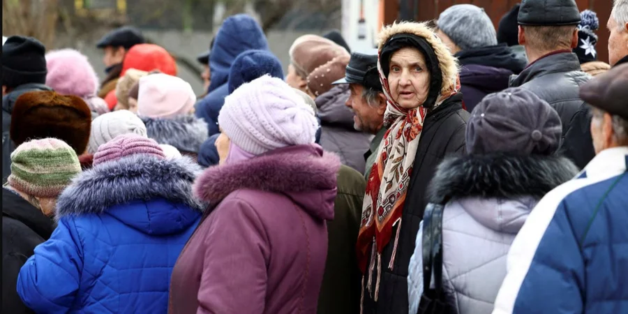 Фокус на бідності. Чому українські соціальні виплати опустилися нижче глобального порогу Світового банку  