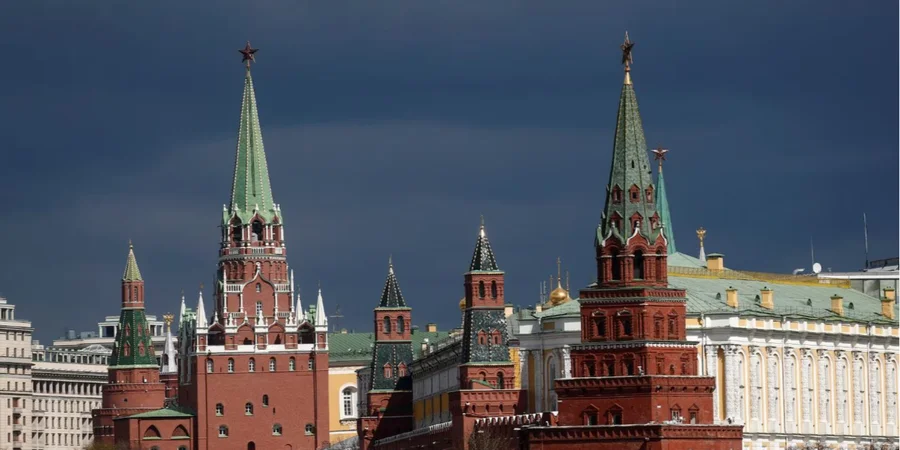 Ціна війни. Кремль запланував три роки рекордних військових видатків і ховає бідність та втрати армії Ціна війни. Кремль запланував три роки рекордних військових видатків і ховає бідність та втрати армії